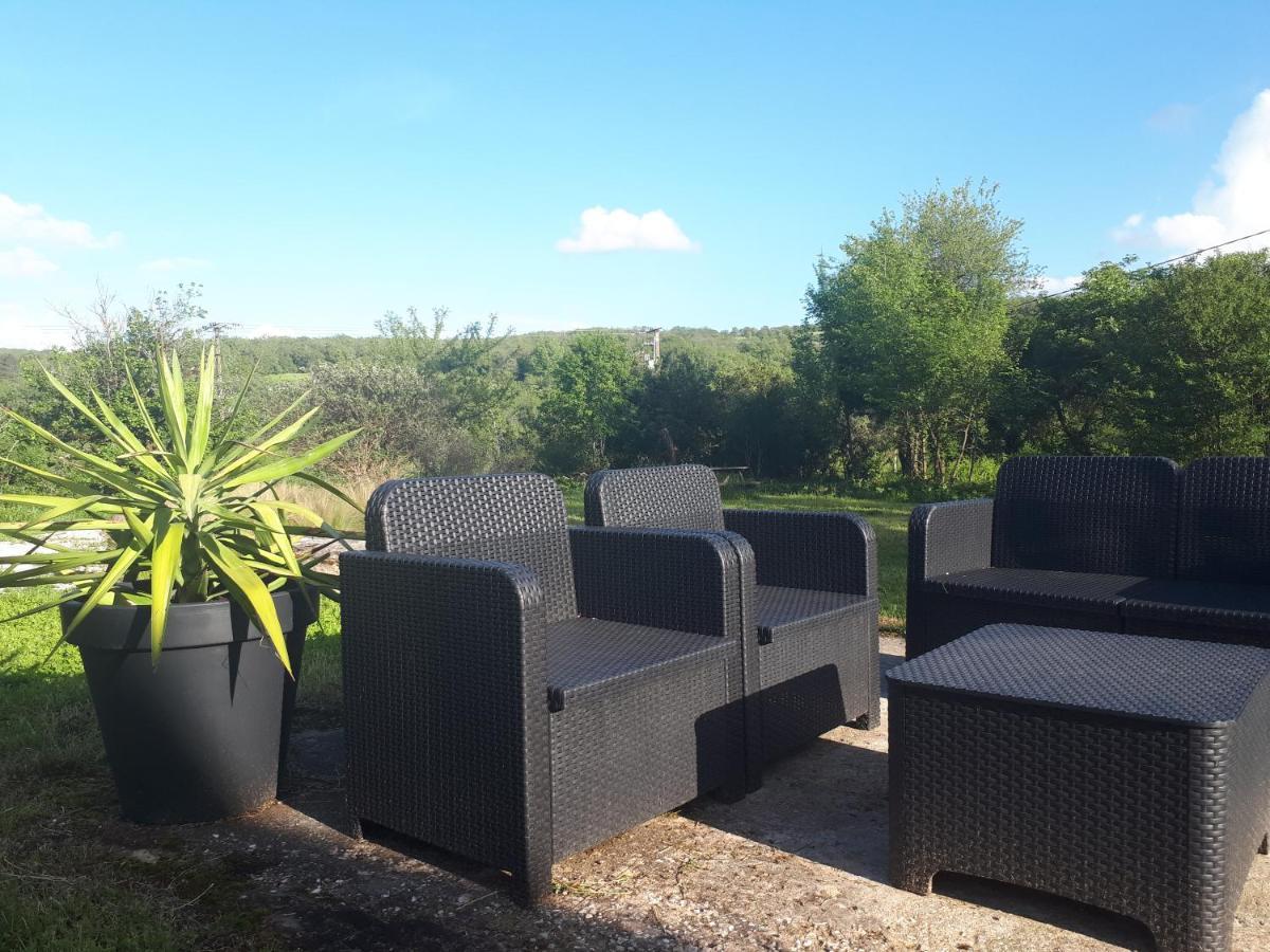 Hotel La Ferme De Roquedure Montfaucon  Esterno foto